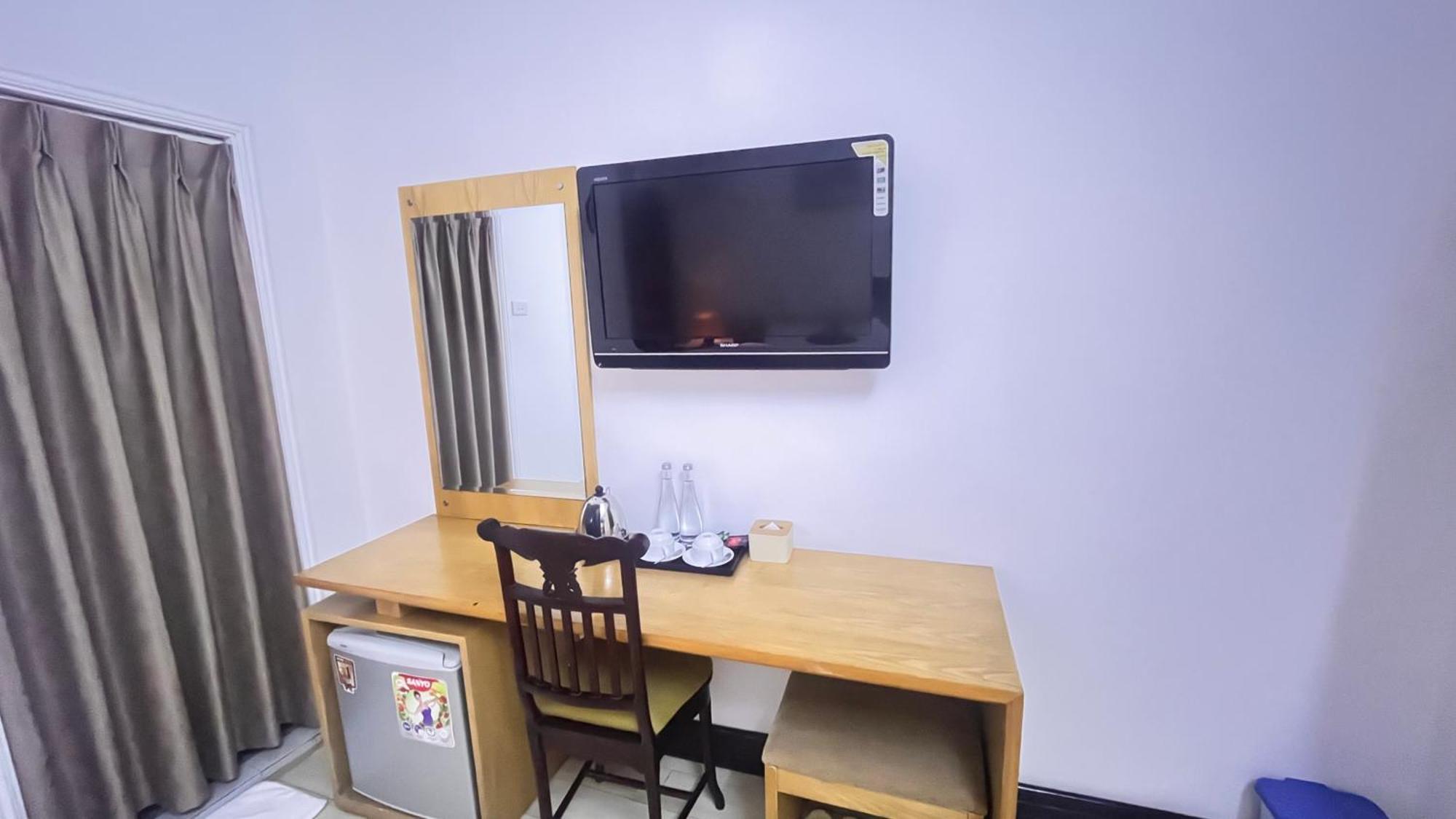 Hanoi Win Hotel & Travel Bagian luar foto