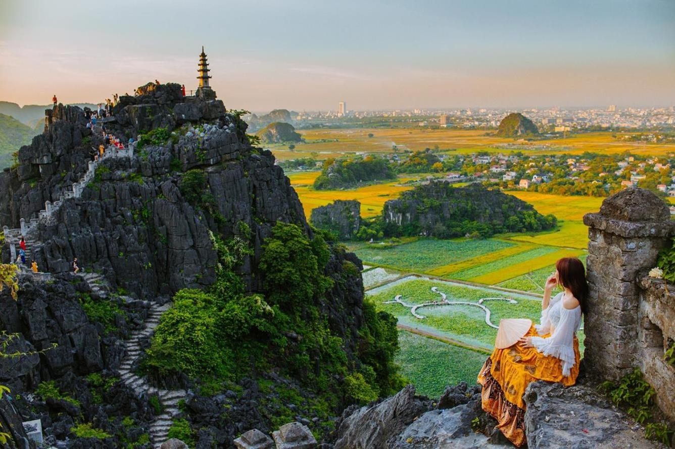 Hanoi Win Hotel & Travel Bagian luar foto