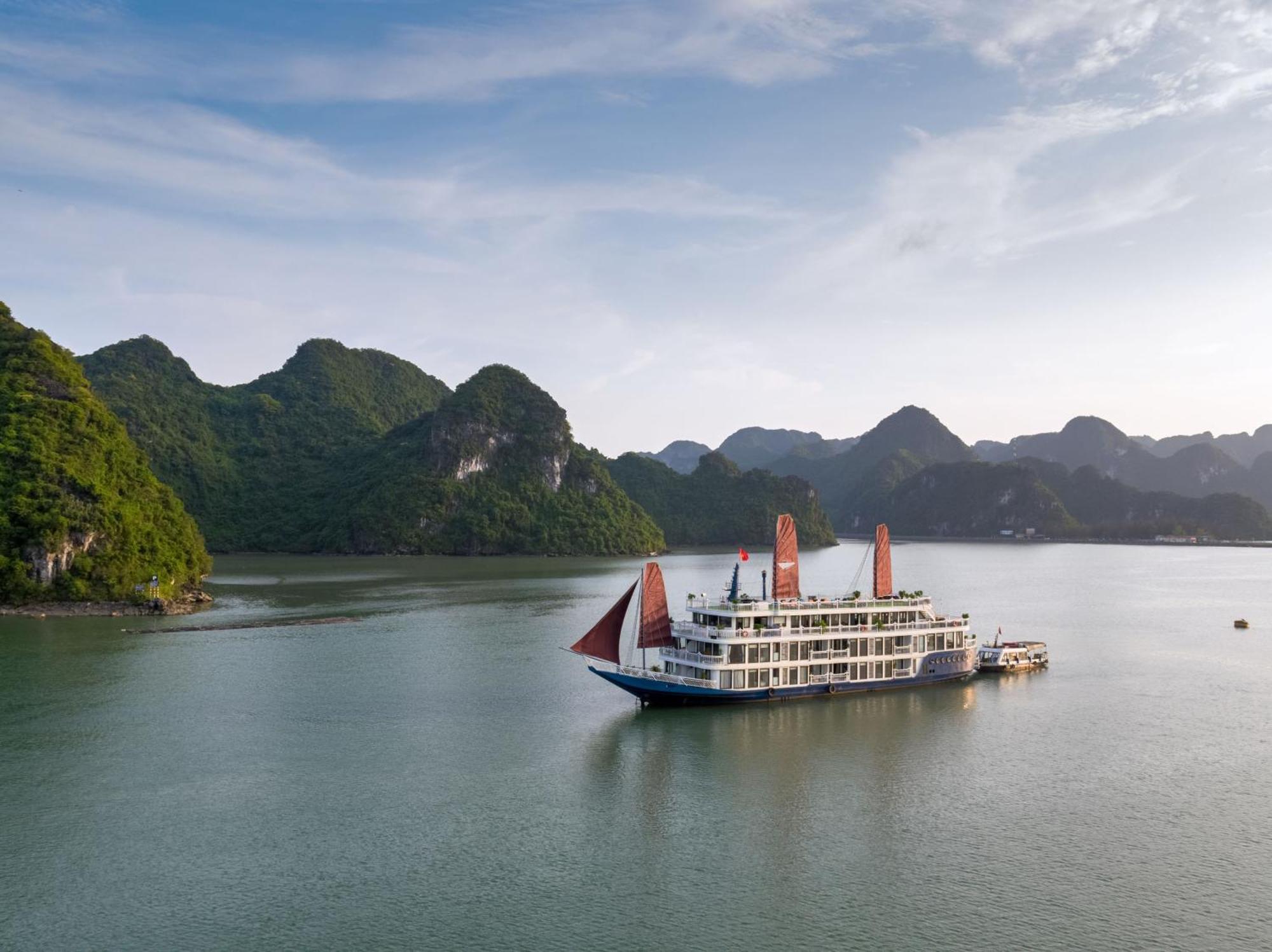 Hanoi Win Hotel & Travel Bagian luar foto